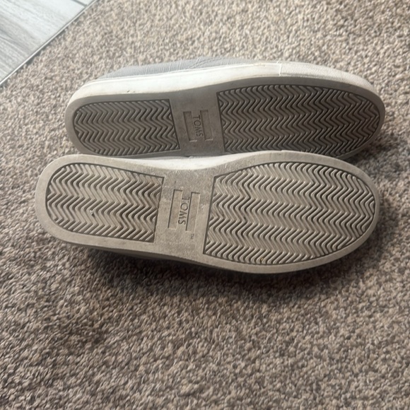 Toms Gray Loafers Casual Slip-Ons - Picture 6 of 6